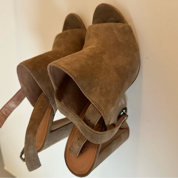 Madewell Tan Suede Block Heel Mule - Picture 5 of 7